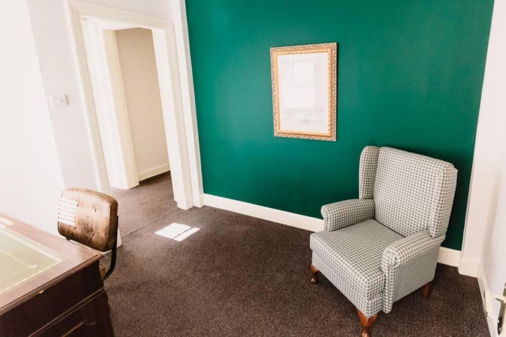 Wallace Apartment - A Unique Apartment In Countryside Park With Wifi And Access To Bar And Pool 珀斯 外观 照片